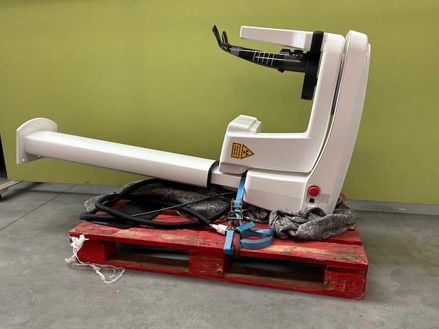 2022 carestream cs8100 digitaal panoramisch röntgensysteem - afbeelding 1 van  6