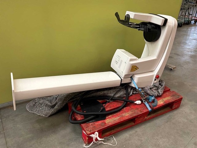 2022 carestream cs8100 digitaal panoramisch röntgensysteem - afbeelding 2 van  6