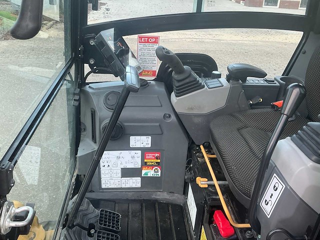 2022 caterpillar 301.6 minigraafmachine - afbeelding 9 van  29