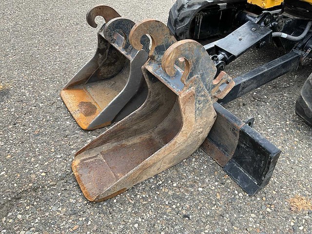 2022 caterpillar 301.8 minigraafmachine - afbeelding 9 van  32