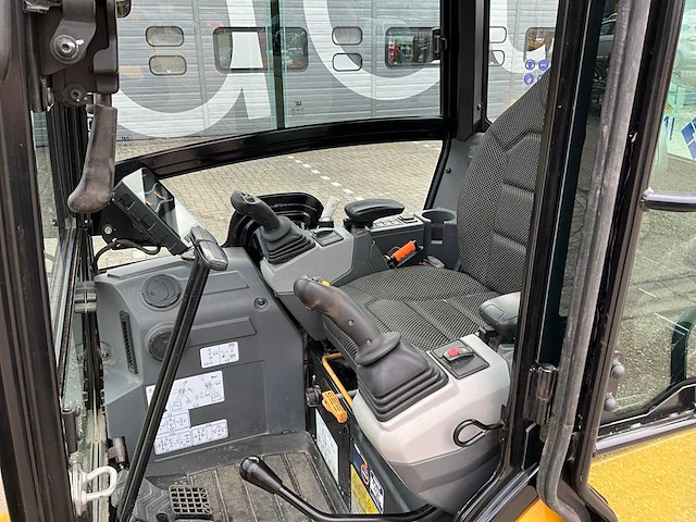 2022 caterpillar 301.8 minigraafmachine - afbeelding 16 van  32