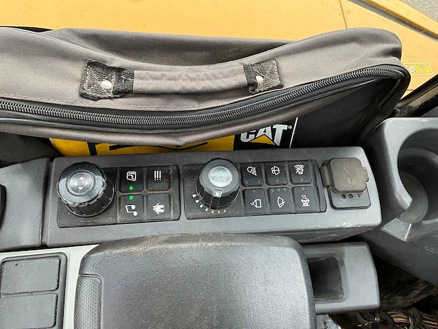 2022 caterpillar 302.7 cr minigraafmachine - afbeelding 30 van  45