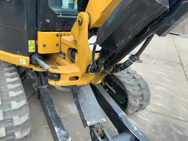 2022 caterpillar 303 rupsgraafmachine met bakkenset - afbeelding 16 van  41