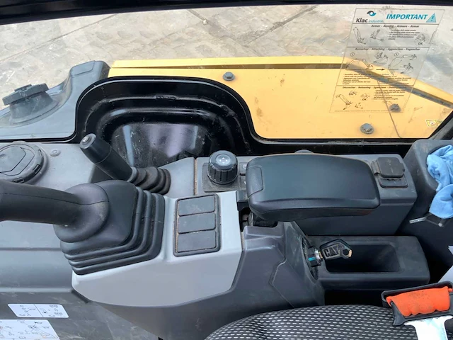 2022 caterpillar 303 rupsgraafmachine met bakkenset - afbeelding 30 van  41