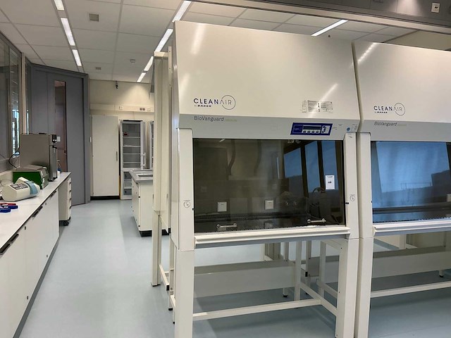 2022 clean air by baker biovanguard 4 laminaire flow kast - afbeelding 1 van  10