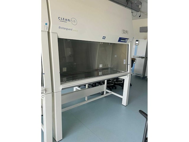 2022 clean air door baker biovanguard 6 laminar flow cabinet - afbeelding 5 van  11