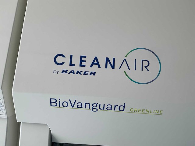 2022 clean air door baker biovanguard 6 laminar flow cabinet - afbeelding 9 van  11