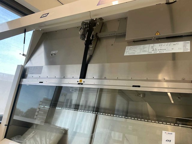2022 clean air door baker biovanguard 6 laminar flow cabinet - afbeelding 4 van  7