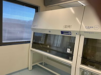 2022 clean air door baker biovanguard 6 laminar flow cabinet - afbeelding 1 van  8