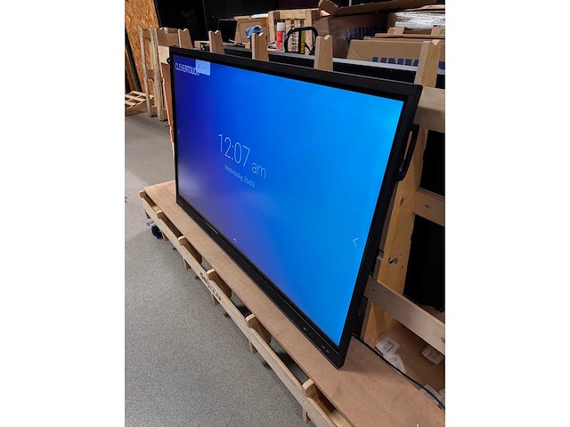2022 clevertouch impact plus 2 interactive touchscreen 65" - afbeelding 2 van  4