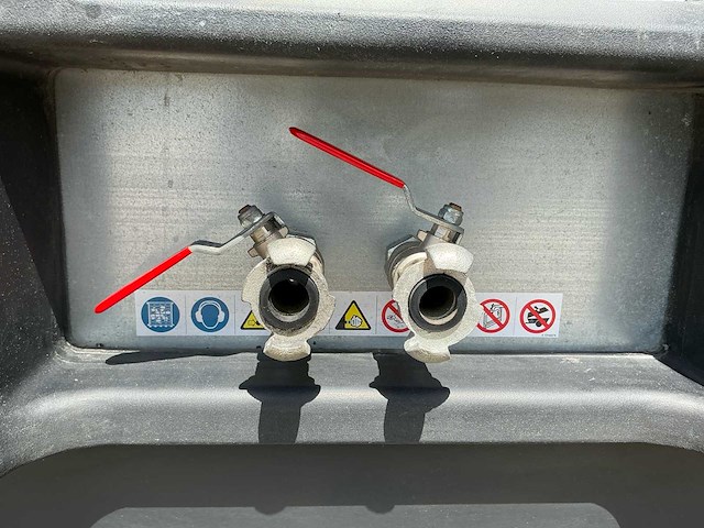 2022 compair c25-10 - dlt0207 - compair c25-10 mobiele schroefcompressor 10 bar | 2,3 m³/min | - afbeelding 2 van  34