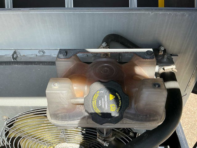 2022 compair c25-10 - dlt0207 - compair c25-10 mobiele schroefcompressor 10 bar | 2,3 m³/min | - afbeelding 20 van  34