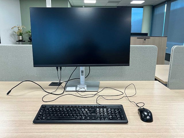 2022 dell p3222qe monitor (2x) - afbeelding 1 van  6