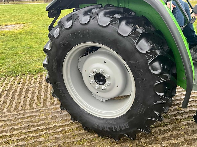 2022 deutz-fahr 4070 e vierwielaangedreven landbouwtractor - afbeelding 16 van  19