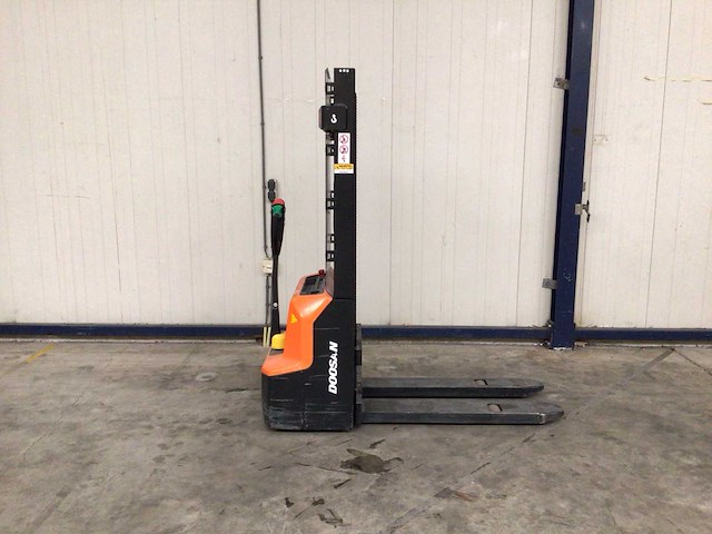 2022 doosan lsm12n-7 stapelaar - afbeelding 4 van  8