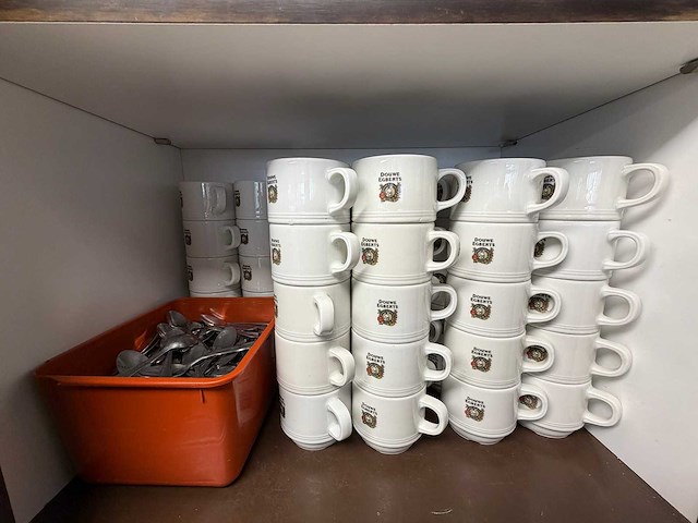 2022 douwe egberts caf 110 quantum bl koffiemachine met 70 de kop-schotel set - afbeelding 10 van  10