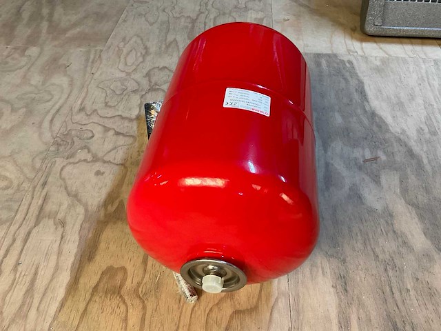 2022 elbi ds-ce 50 expansievat voor solar systeem (5x) - afbeelding 9 van  11