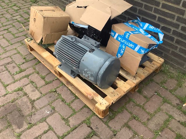 2022 emod b132l-16/2-230-l60 elektromotor - afbeelding 1 van  4