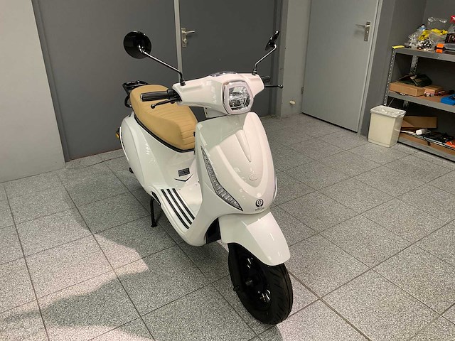 2022 escoo bayesa e-scooter - afbeelding 1 van  11