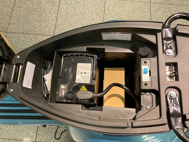 2022 escoo bayesa e-scooter - afbeelding 2 van  10