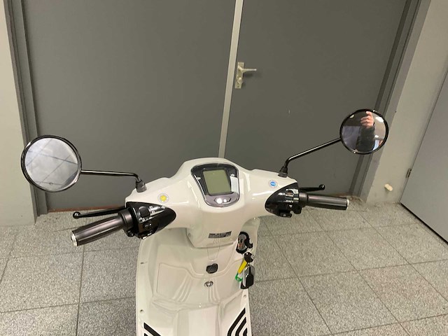 2022 escoo bayesa e-scooter - afbeelding 9 van  11