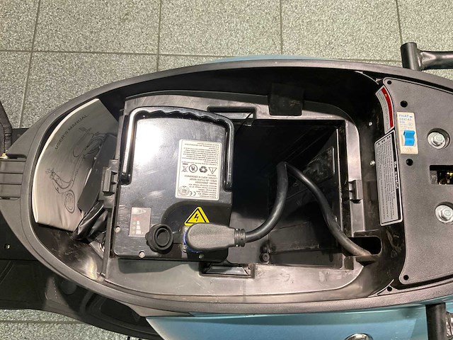 2022 escoo biënto e-scooter - afbeelding 2 van  11