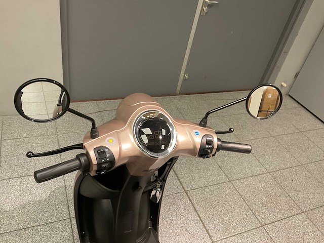 2022 escoo biënto e-scooter - afbeelding 5 van  7