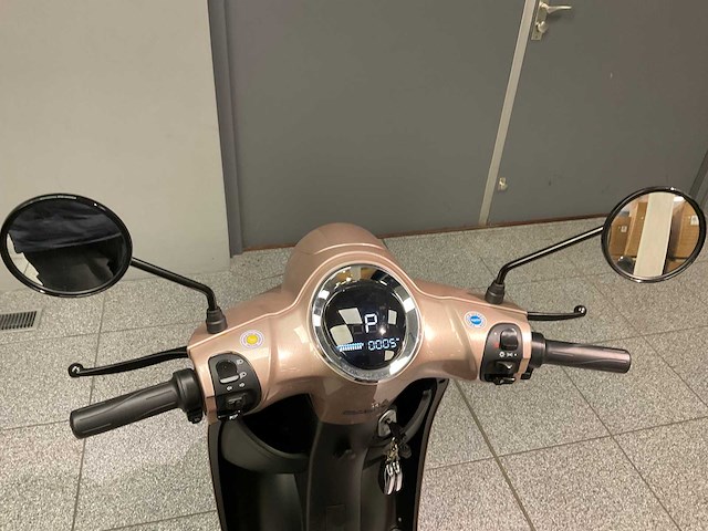 2022 escoo lm0cgc116n1j00308 biënto e-scooter - afbeelding 2 van  12