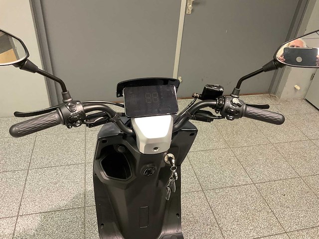 2022 escoo ronda e-scooter - afbeelding 10 van  11