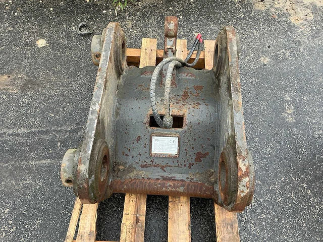 2022 eurosteel ec250el hydraulische snelwissel - afbeelding 6 van  9