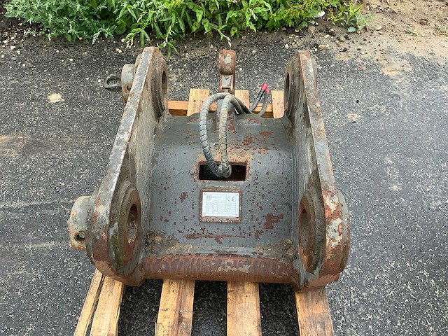 2022 eurosteel ec250el hydraulische snelwissel - afbeelding 2 van  9