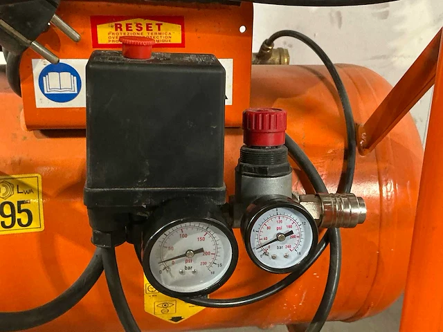 2022 fiac fv 304-20 compressor 400/20l - afbeelding 6 van  7