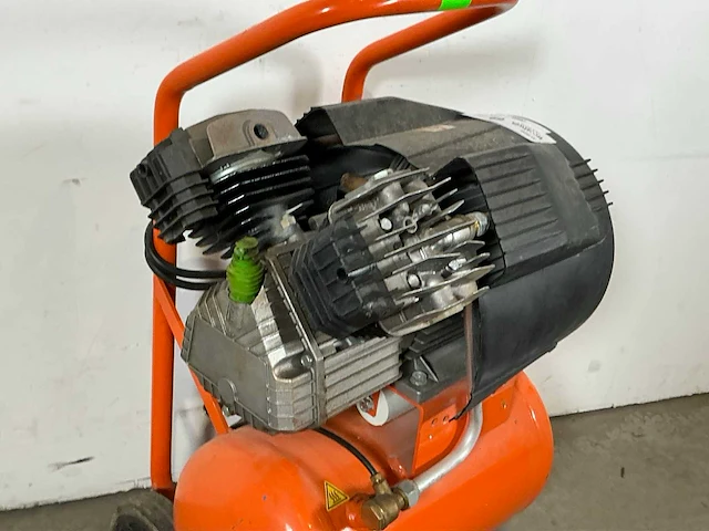 2022 fiac fv 304-20 compressor 400/20l - afbeelding 2 van  7