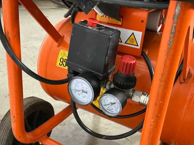 2022 fiac fv 304-20 compressor 400/20l - afbeelding 4 van  6