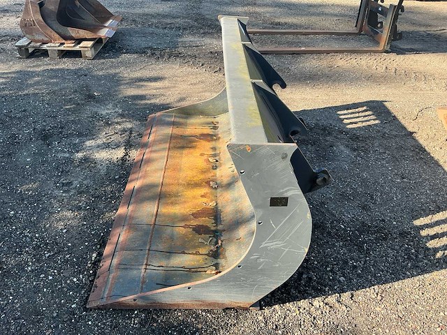 2022 giant eglsb-1750 egalisatie shovel bak - afbeelding 1 van  2