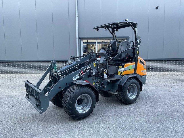 2022 giant g2200e x-tra minishovel - afbeelding 1 van  13