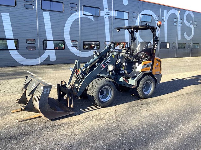 2022 giant g2500hd shovel t-30-drs - afbeelding 1 van  28