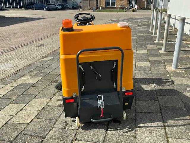 2022 hippo s1150 zelfrijdende veegmachine - afbeelding 2 van  14