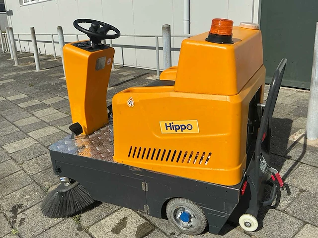 2022 hippo s1150 zelfrijdende veegmachine - afbeelding 13 van  14