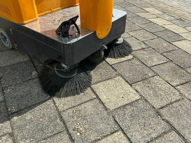 2022 hippo s1150 zelfrijdende veegmachine - afbeelding 14 van  14