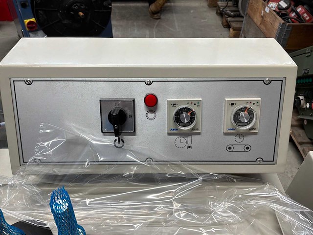 2022 hualian bsl-7560l seal & cutting machine - afbeelding 6 van  7