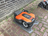 2022 husqvarna 305 robotmaaier - afbeelding 2 van  5