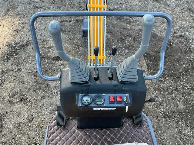 2022 hytec xv10b minigraafmachine - afbeelding 17 van  30