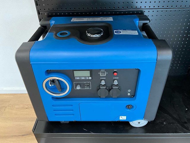 2022 hyundai hy4500sei generator inverter - 4kw - afbeelding 3 van  8