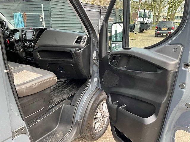 2022 iveco daily 35s18 3.0 luchtvering / automaat bedrijfswagen v-95-lfr - afbeelding 24 van  42