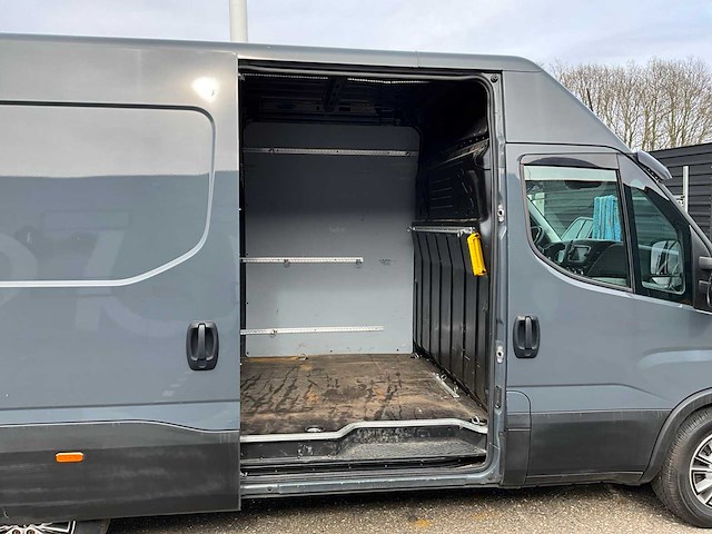 2022 iveco daily 35s18 3.0 luchtvering / automaat bedrijfswagen v-95-lfr - afbeelding 15 van  18