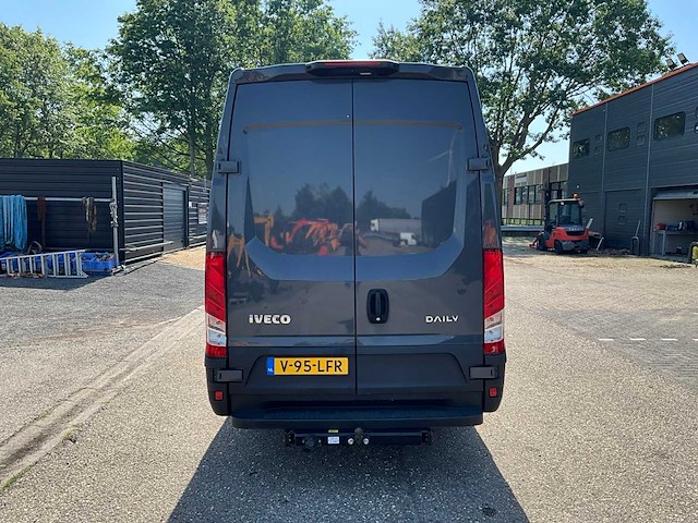 2022 iveco daily 35s18 3.0 luchtvering / automaat bedrijfswagen v-95-lfr - afbeelding 16 van  18