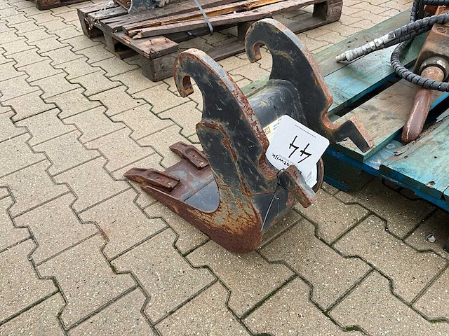2022 jcb bbs15-220 banaanbak - afbeelding 2 van  8