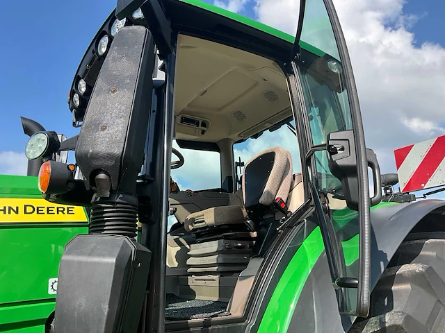 2022 john deere 6r 250 vierwielaangedreven landbouwtractor - afbeelding 22 van  59