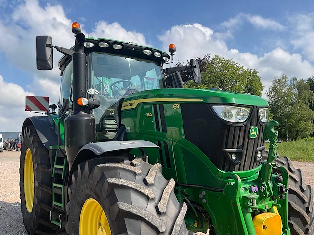 2022 john deere 6r 250 vierwielaangedreven landbouwtractor - afbeelding 11 van  56
